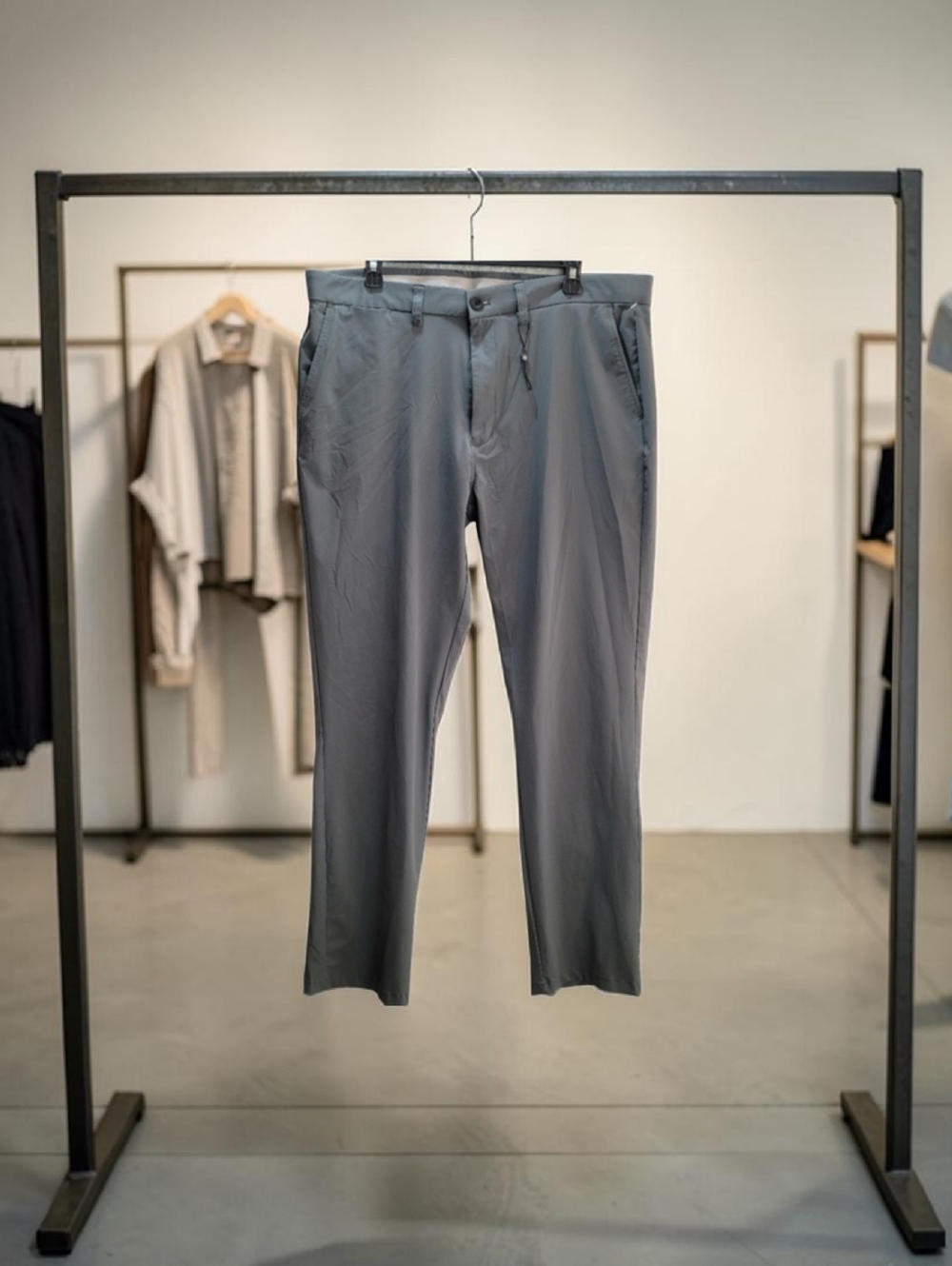 Kenneth Cole Men's Gray Golf Pants Size 38x32 WAIST-18 INSEAM-31 RISE-12